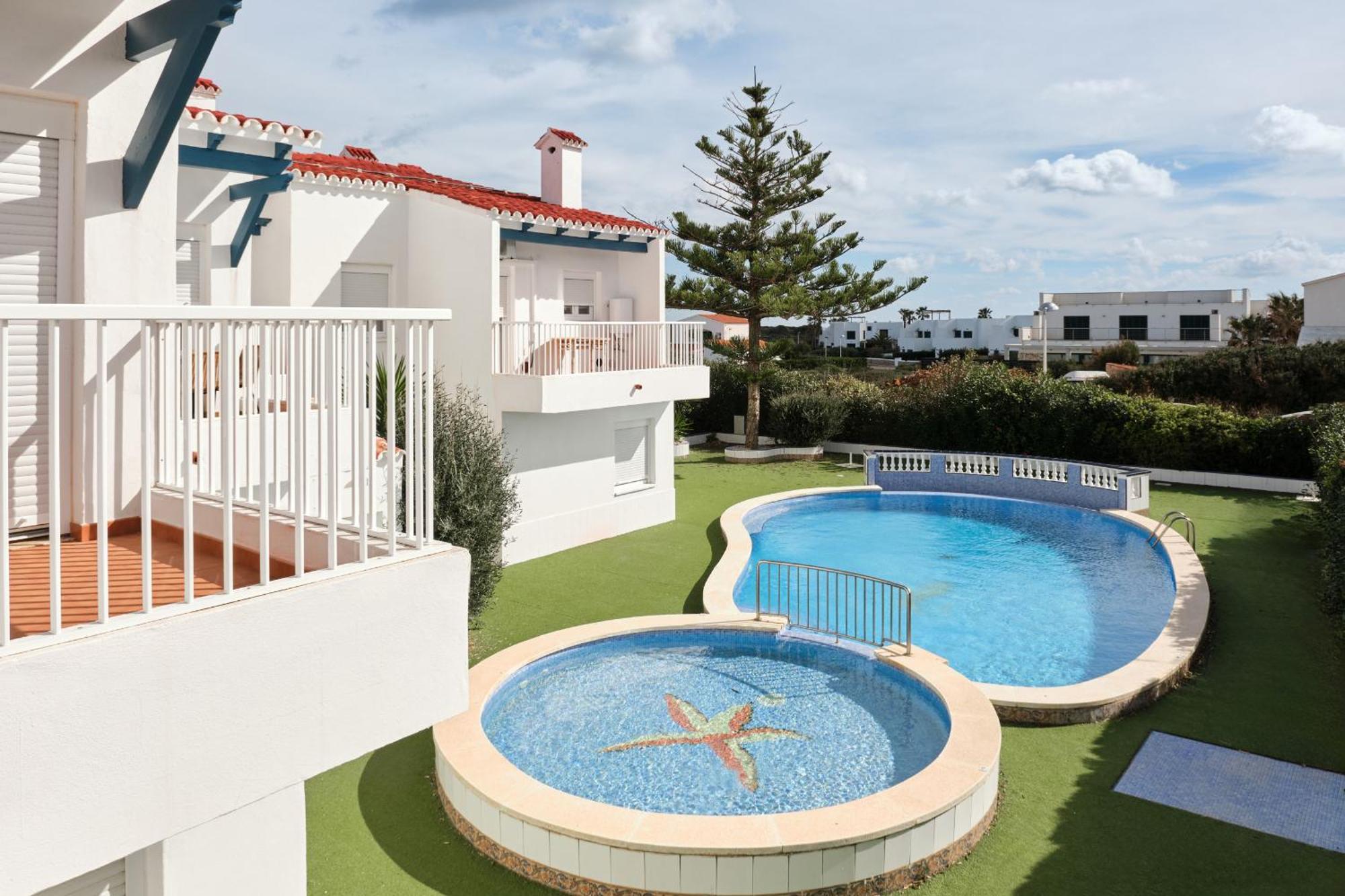 Апартаменти Arenal D'En Castell North Меркадаль Екстер'єр фото